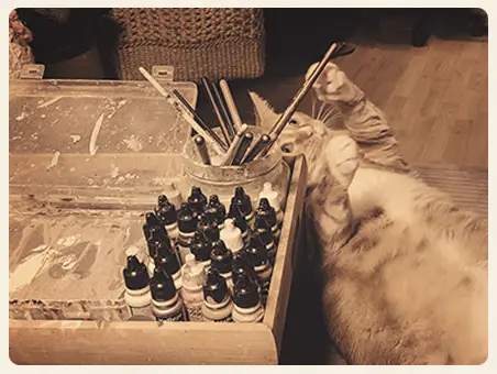 Loki painting miniatures